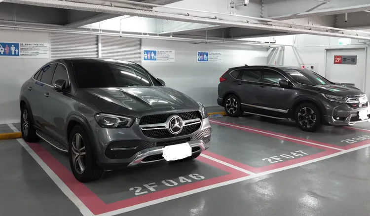 新竹巨城婦幼車位占用。消保處提供