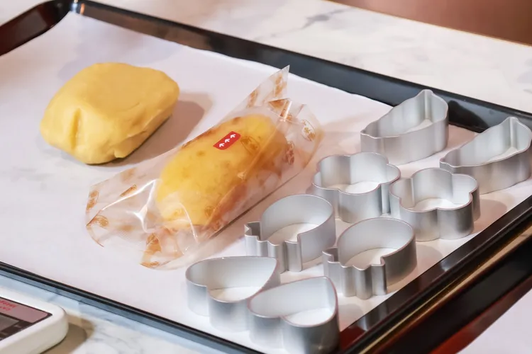 鳳梨酥做出可愛的形狀。趙世平攝