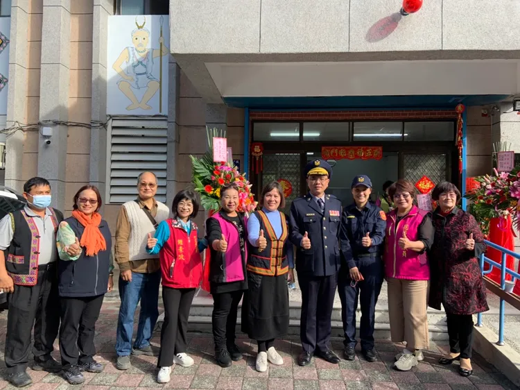 花蓮南區鄉鎮女性民代前來觀禮，現場女力爆棚。玉里分局提供