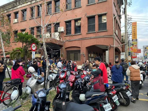 竹北市發錢了!1條件「爽領6000元」 遷戶人潮擠爆公所