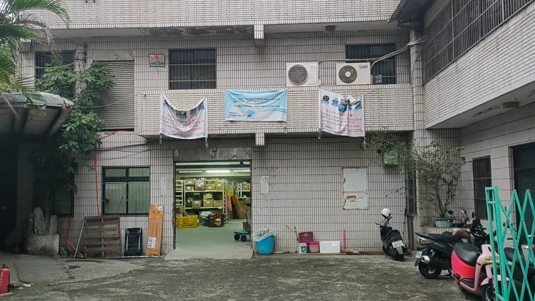 皓炫國際外觀。黃子騰攝