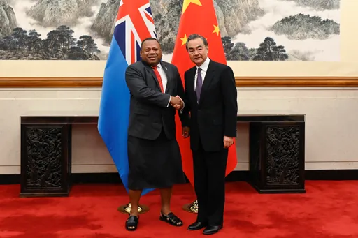 斐濟新政府中止與中國警務合作 警察署長遭停職