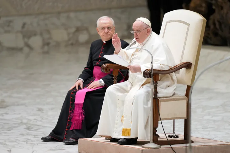 教宗25日在梵蒂岡接見信徒。美聯社