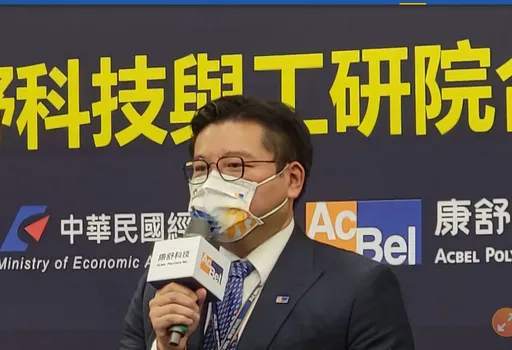 許勝雄獨子許介立接班代表作 康舒豪砸153億併美ABB電源部門