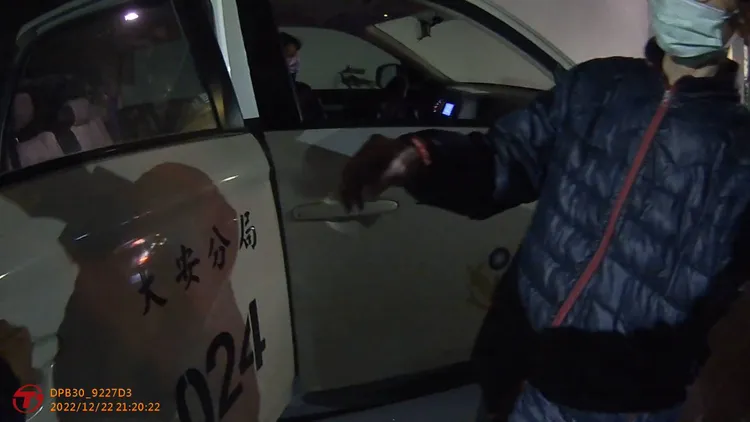警方將其帶回派出所。警方提供