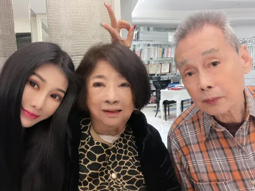 辣個女人腿像筷子　吳玟萱當辣美人也改造媽媽