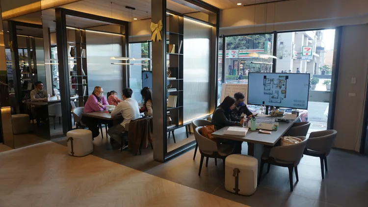 郊區全面成交3字頭，也讓各區出現比價效應。葉家銘攝