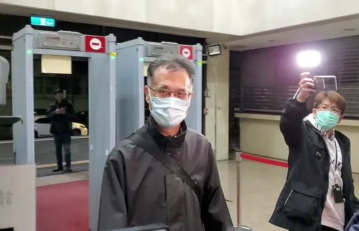 健保署3員工涉洩個資13年　前主秘無保請回