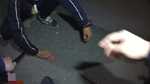 抓不怕!吸毒交保又到處趴趴走 遇臨檢心虛想一口吞下場曝光