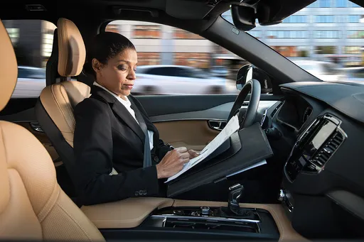 自動駕駛車的世界快來了？　Volvo執行長：還有一段長路要走