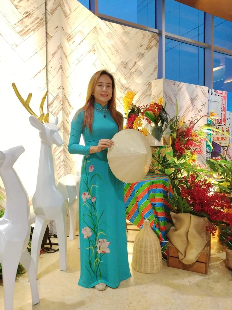 越南傳統服飾也難不倒她。取自郭貞慧臉書