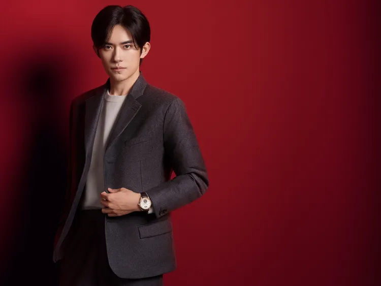 易烊千璽在2022年11月成為積家品牌大使。品牌提供