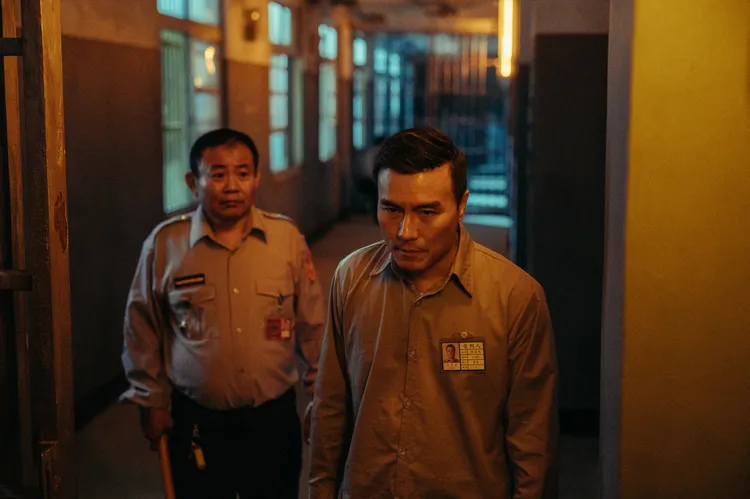 李銘忠扮殺手入獄服刑。Disney+提供