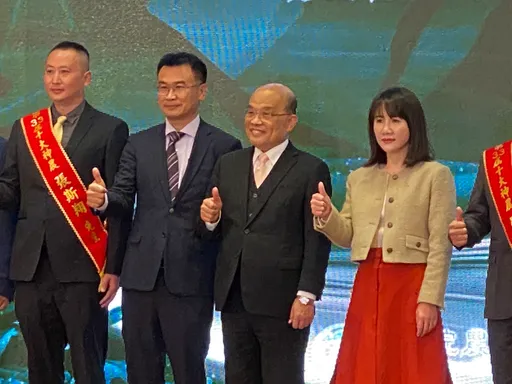 曝蘇貞昌說要回屏東當他助手 陳吉仲:我們養豬我們驕傲