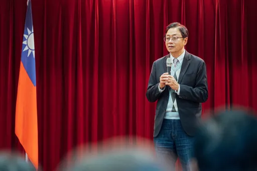 桃市議會國民黨團總召交接　張善政盼府會密切合作