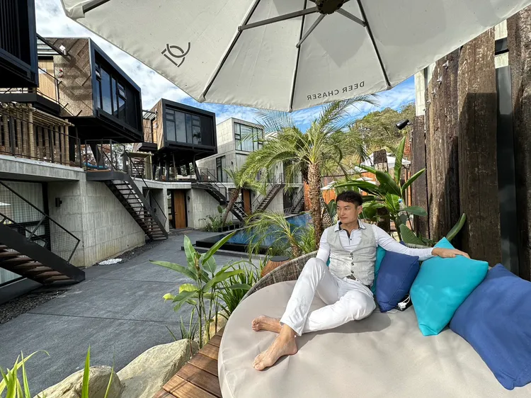 陳舜智近年蒐集全台秘境土地，預計五年內投入二十億元開發五個民宿場域。王鈞生攝