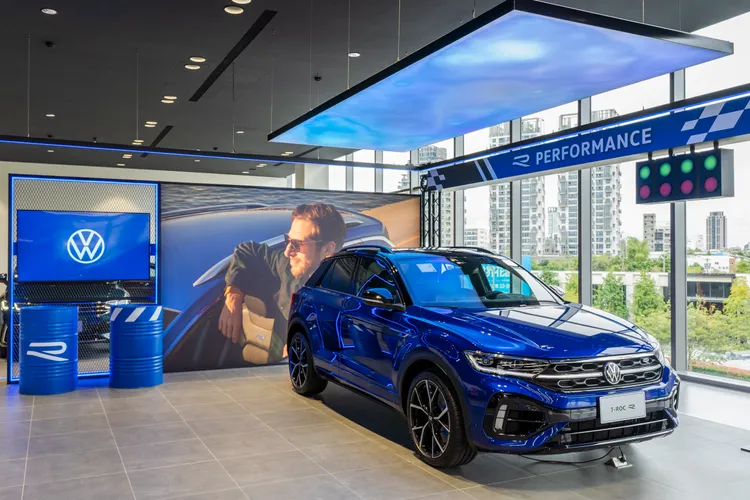 Volkswagen R專屬展示區R Studio，預計上半年將陸續進駐部分展示中心。原廠照片
