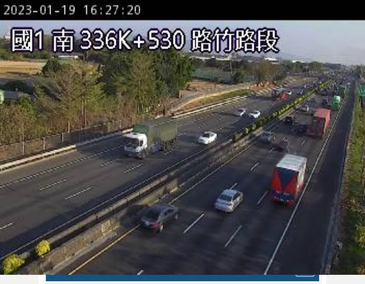 高雄南向路段時速約在40至80公里。取自1968