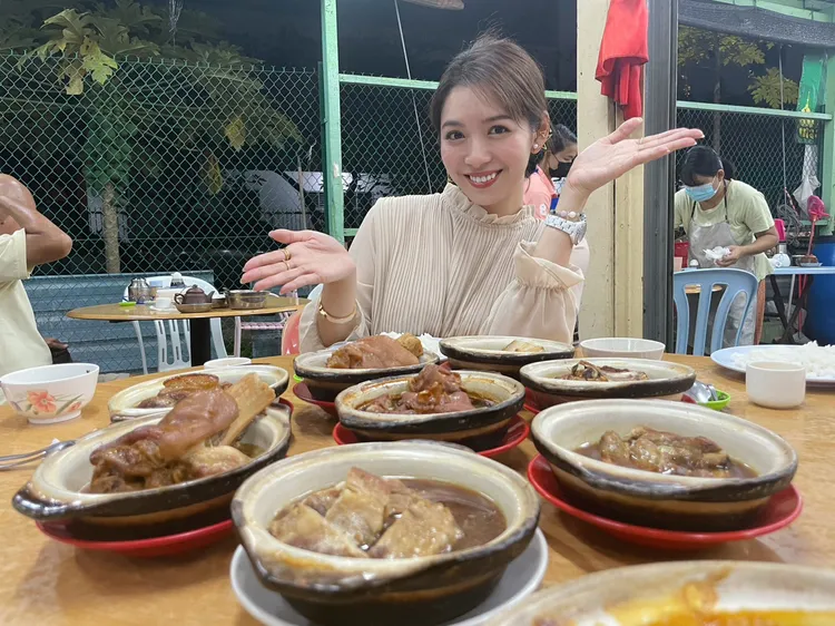 劉倩妏回老家馬來西亞拍攝新戲《興福茶室》。伊林提供