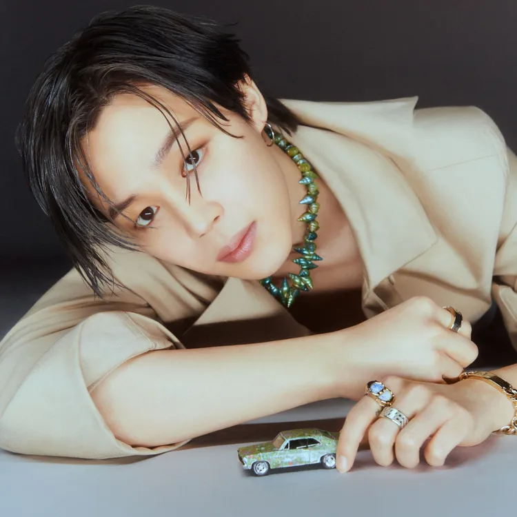 今韓媒並報導傳出Jimin也將solo出道，預計2023年2月發行個人專輯。品牌提供