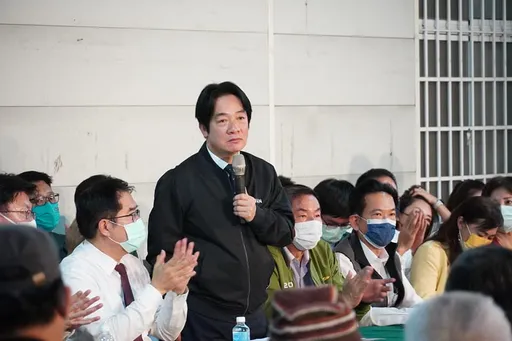賴清德回娘家很痛心 率黃偉哲、民代向台南鄉親鞠躬道歉