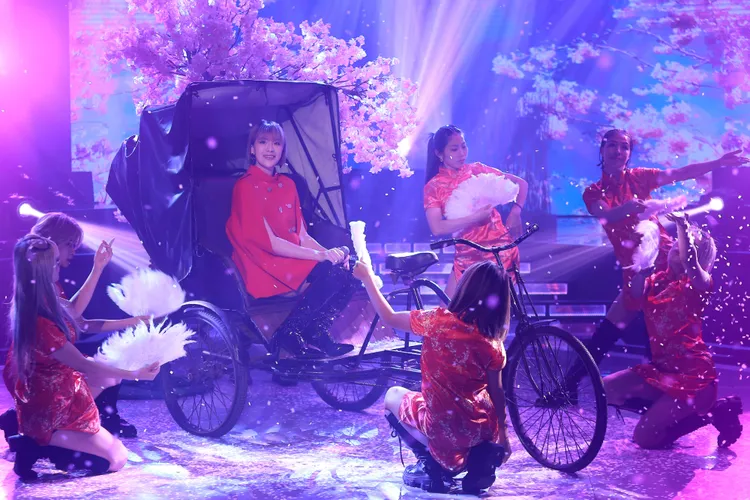 郭婷筠懷孕唱情歌。民視提供