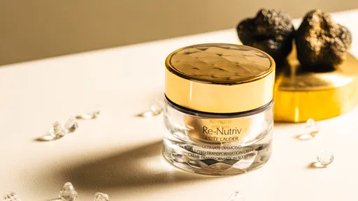 這罐乳霜比電視更貴!替美臉「鑲鑽」的頂級保養讓貴婦搶瘋了