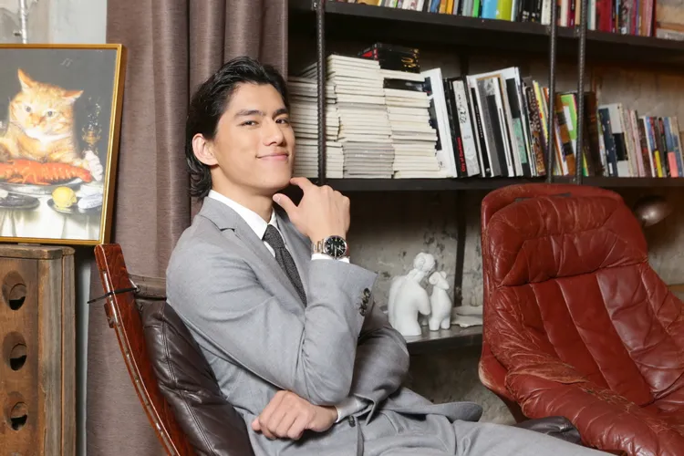 朱軒洋許下2023年起想培養配搭手錶的習慣。朱世閎攝