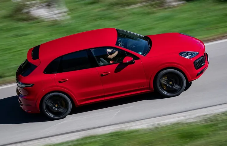 Porsche Cayenne去年依然蟬聯最受青睞的車型，全年交車數達到1995輛、較去年成長44%。原廠照片