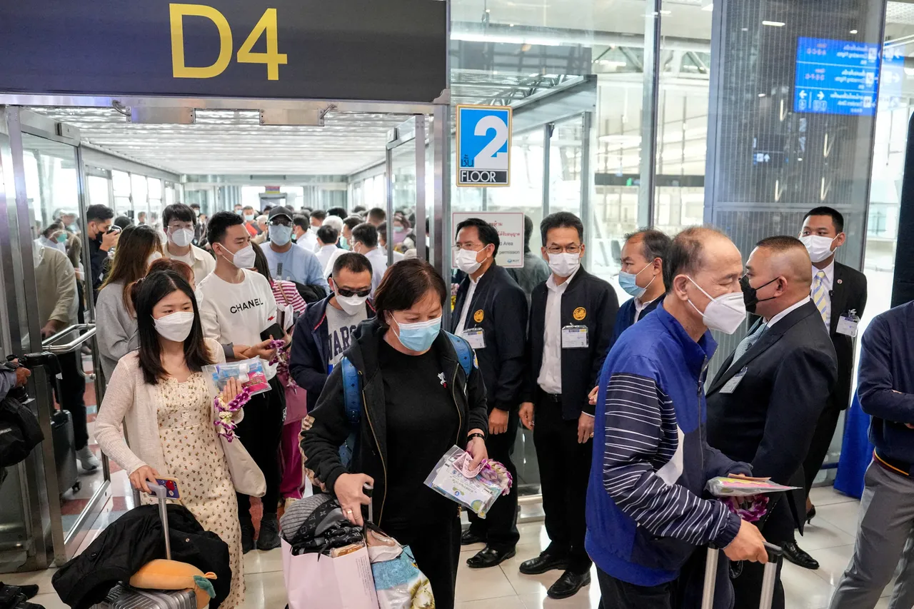 泰國曼谷素萬那普機場的中國旅客。路透