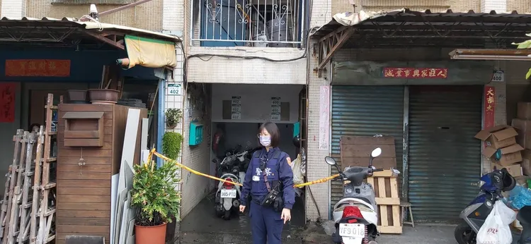 警方獲報立刻趕赴現場協助交管。讀者提供