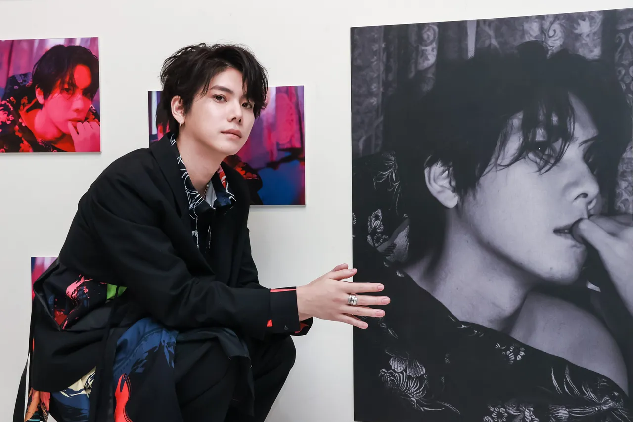 楊宇騰寫真攝影展迎28歲生日工作狂上身許願「忙到爆」｜壹蘋新聞網