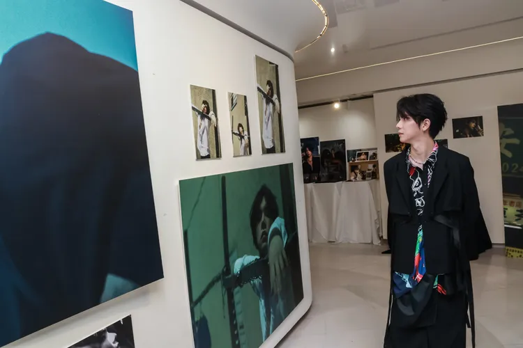 楊宇騰今天出席《楊宇騰YU寫真集x黃中平：光影之間》攝影展。趙世平攝