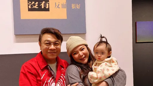 小甜甜抱女找「爸爸」　丟出8句話洩心境