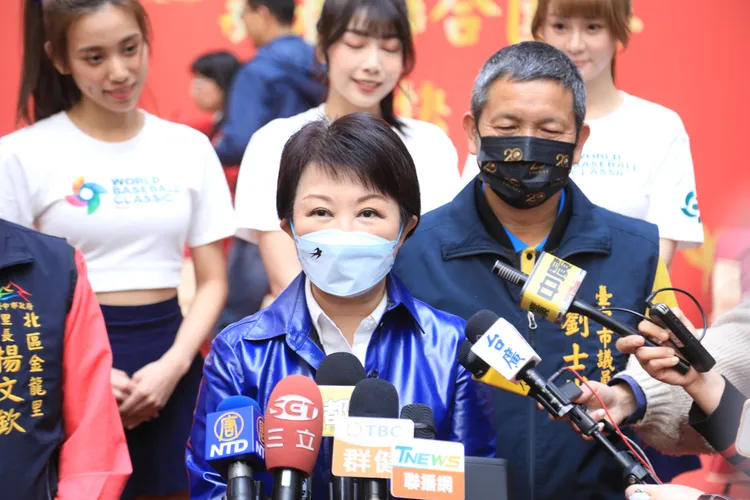 盧秀燕希望大家給新內閣多一點時間、多一點包容、多一點祝福。市府提供