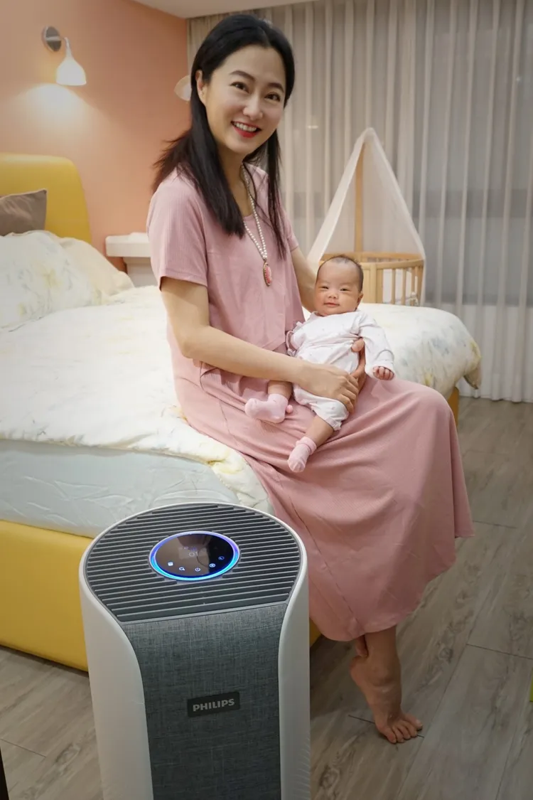 趙小僑去年7月開心迎接女兒到來。翻攝趙小僑臉書