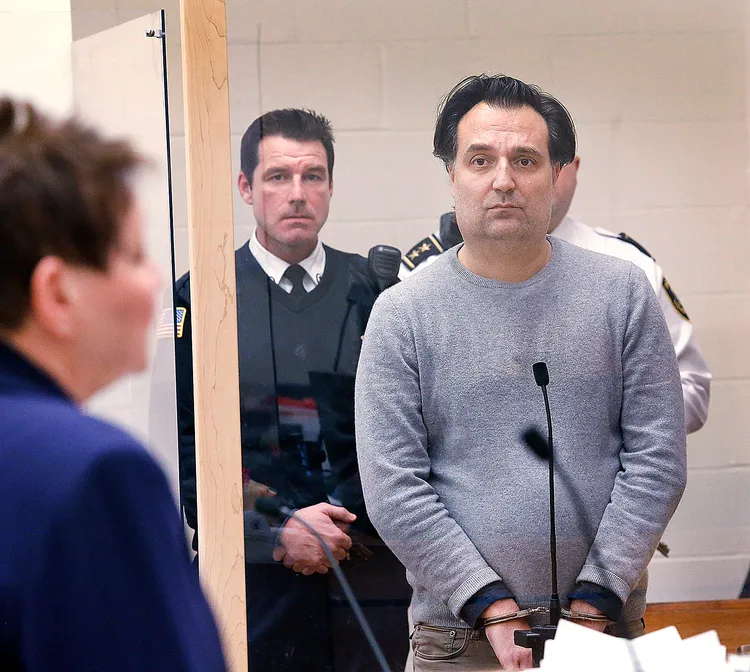 警方在沃許（圖）和安娜的住家地下室找到染血的刀子。美聯社