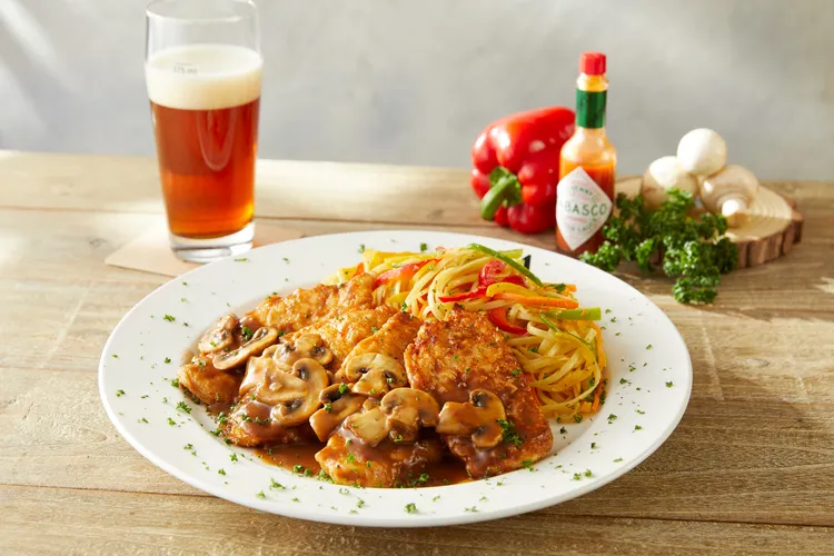 吉比鮮釀餐廳馬莎拉香煎嫩雞。業者提供