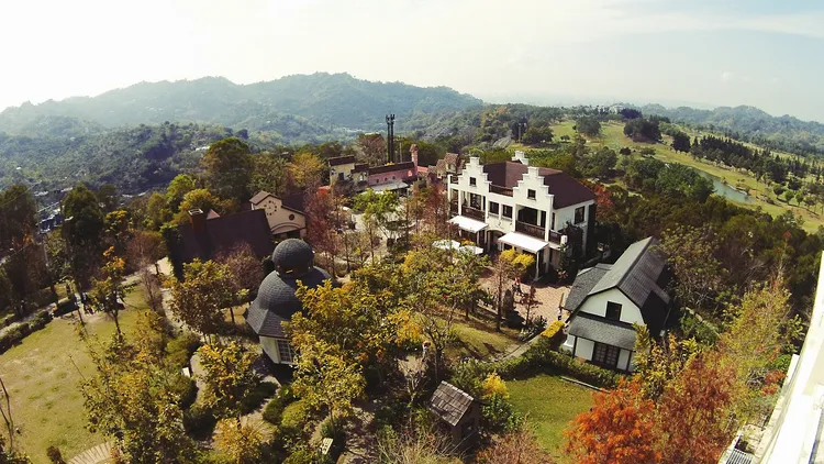 「八仙山谷關溫泉養生健走」主題行程，將於台中心之芳庭舉辦星空晚宴，結合健康講座。心之芳庭提供