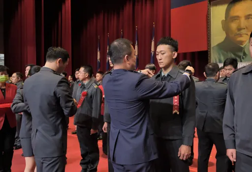 新竹後備軍人晉任表揚 高虹安、楊文科到場感謝國軍弟兄