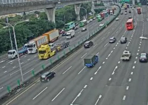 她搭小黃上國道離奇摔車外喪命!原因成謎 運將辯只聽到這聲音:不知她不見