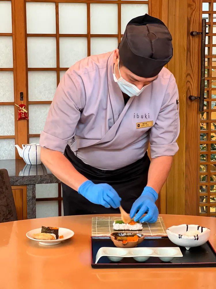 1/24至1/28入住台北遠東香格里拉，可免費體驗親子俱樂部小小廚神廚藝課程1次。業者提供