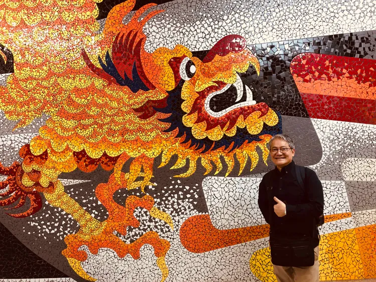 台北遠東香格里拉親子俱樂部邀請台北故宮博物院導覽員吳明秋老師分享宋代故宮瑰寶。業者提供