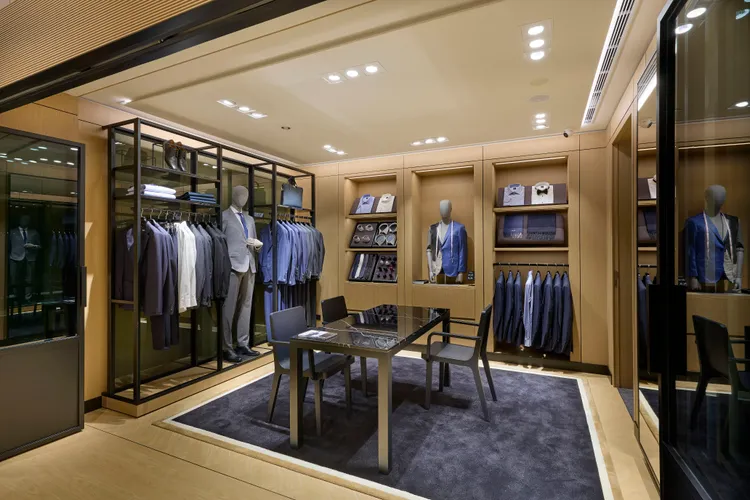 BOSS台北101全新專門店中，精心設置了Made to Measure貴賓訂製空間。品牌提供