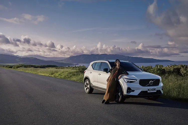 Volvo去年三度找來桂綸鎂代言XC40小改款，搭配得宜的訂價策略，使XC40銷售再衝出多20.1%，成為品牌最熱賣車款。原廠照片