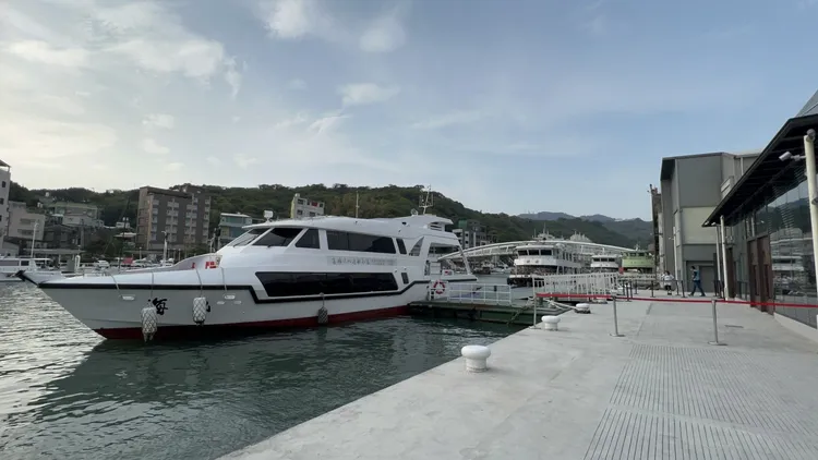 鼓山魚市場設置遊艇搭乘碼頭。侯昌騰攝