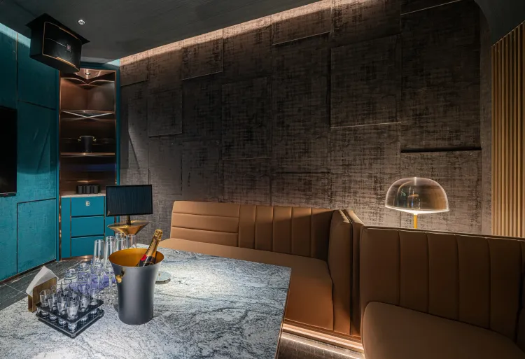 ONCOR過年期間推出訂包廂送Nice兔Meet You一元復始刮刮卡活動，有機會品嚐ONCOR的經典美食和美酒。業者提供