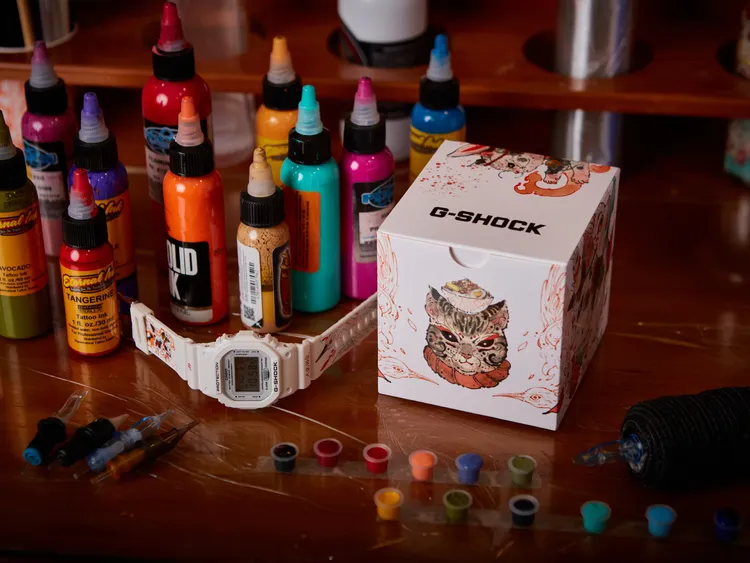 錶盒印上台灣小吃「滷肉飯」圖案展現在地感。品牌提供