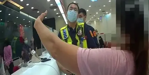 匯款106萬遭勸阻嫌找碴　警秀出這個！讓新北婦乖乖閉嘴