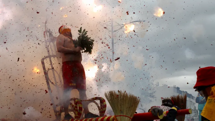 炮炸寒單。古和純攝